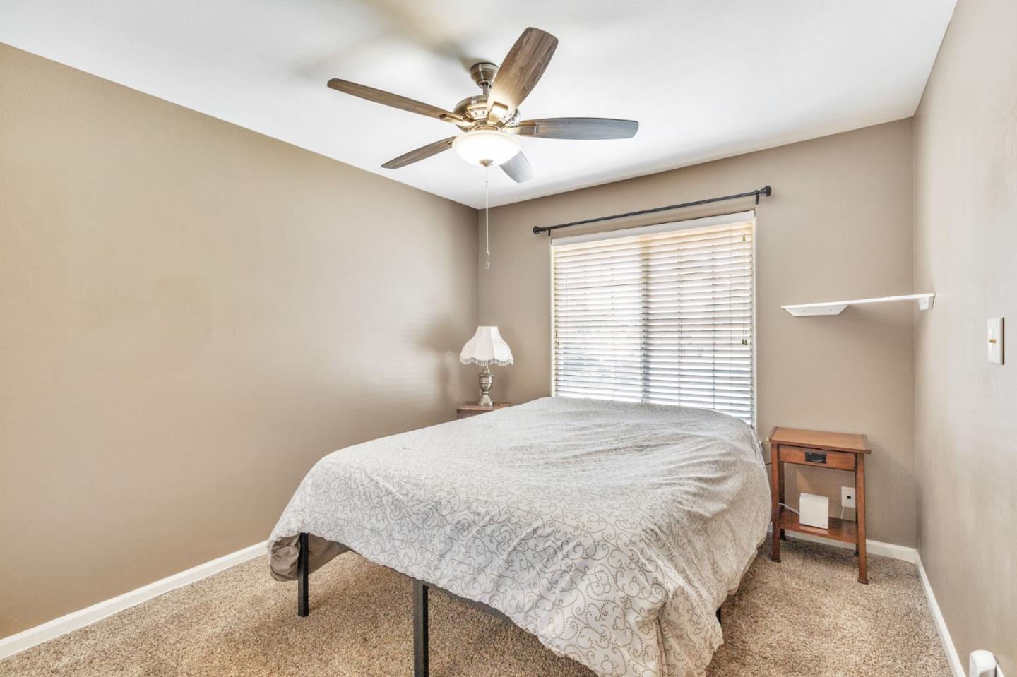 Detail Gallery Image 12 of 21 For 161 Amber Ct, Hollister,  CA 95023 - 3 Beds | 2 Baths