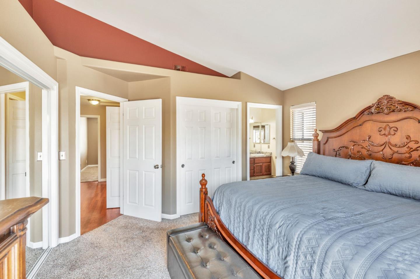 Detail Gallery Image 9 of 21 For 161 Amber Ct, Hollister,  CA 95023 - 3 Beds | 2 Baths