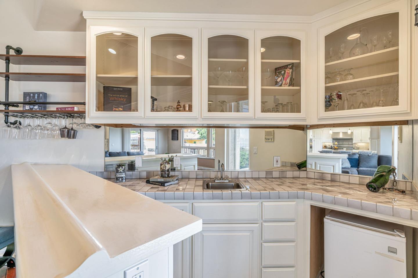 Detail Gallery Image 16 of 67 For 25061 Hidden Mesa Ct, Monterey,  CA 93940 - 4 Beds | 3/1 Baths