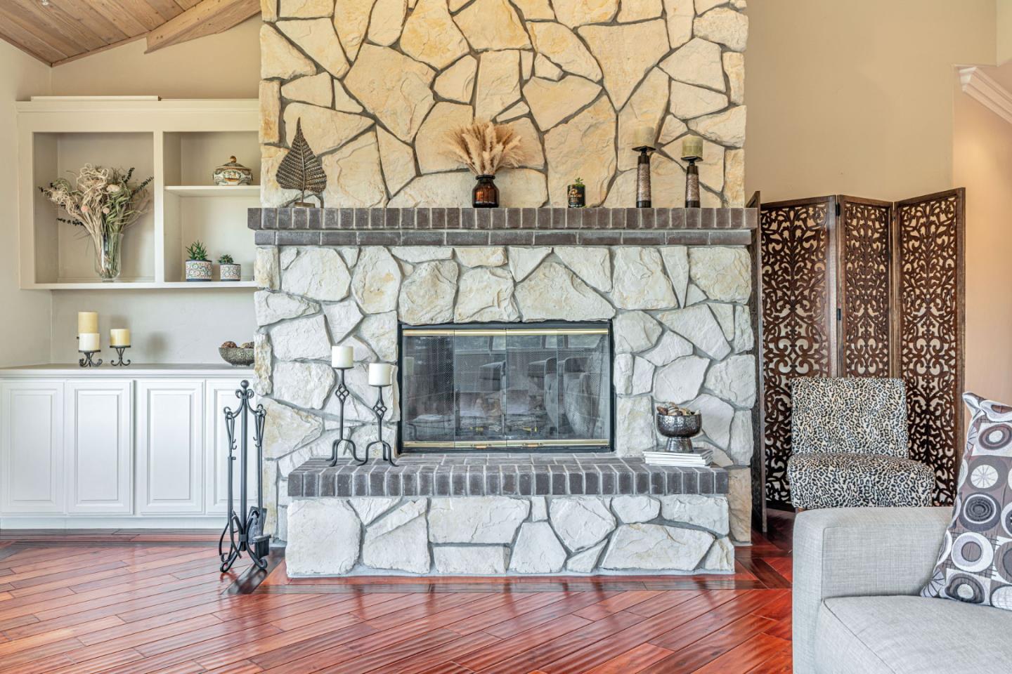 Detail Gallery Image 29 of 67 For 25061 Hidden Mesa Ct, Monterey,  CA 93940 - 4 Beds | 3/1 Baths