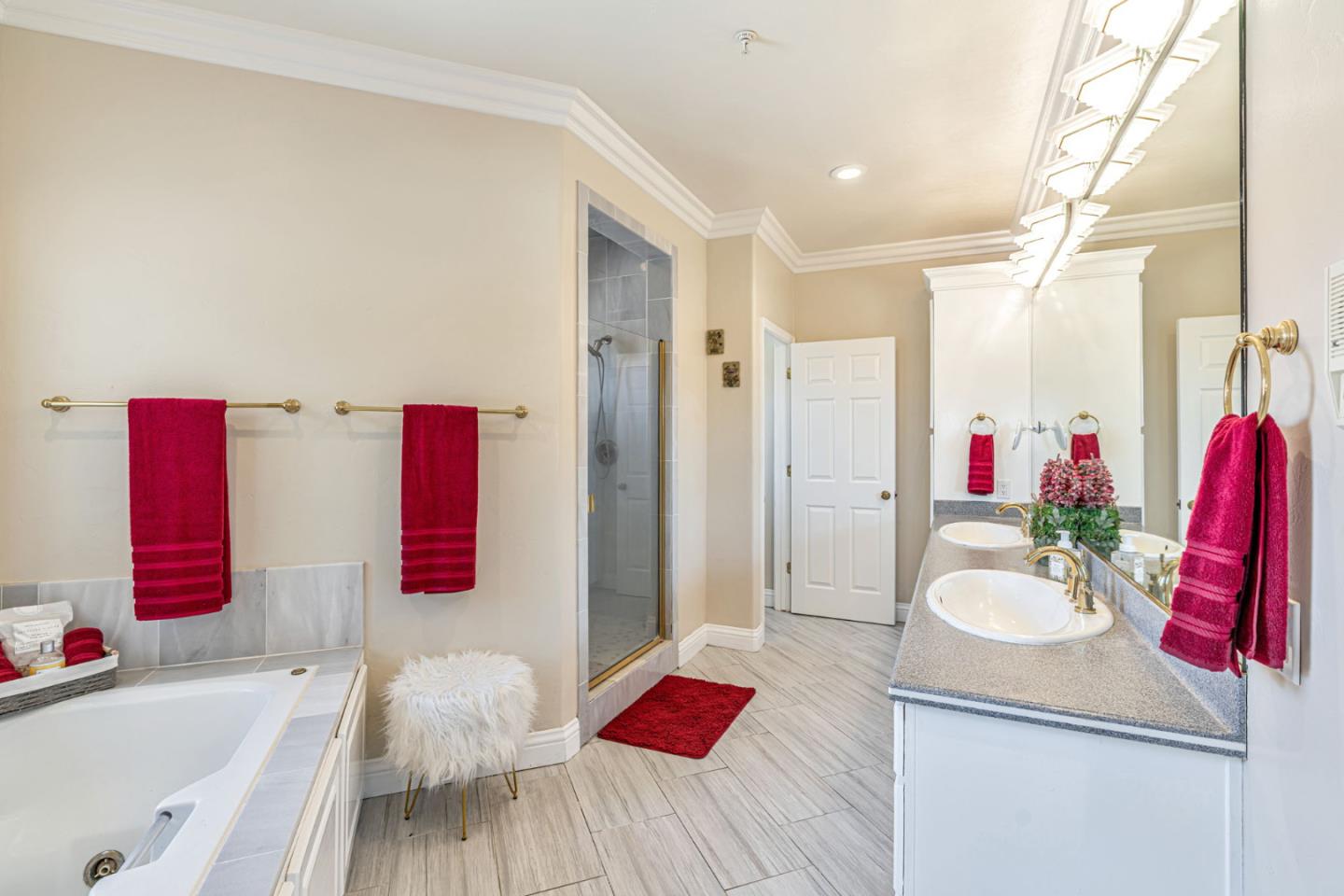 Detail Gallery Image 36 of 67 For 25061 Hidden Mesa Ct, Monterey,  CA 93940 - 4 Beds | 3/1 Baths