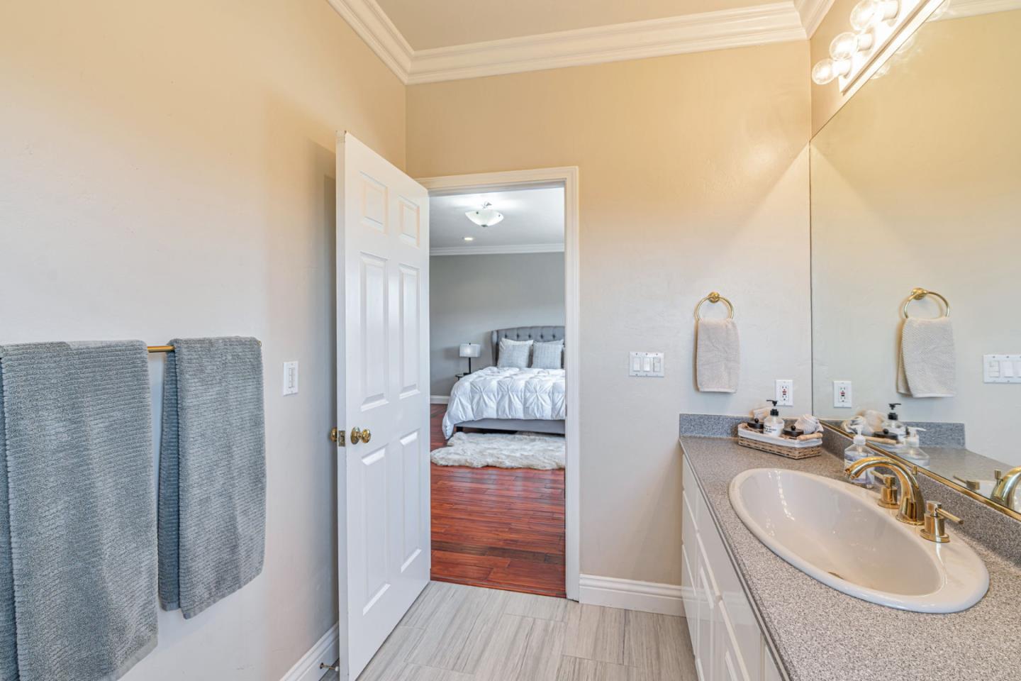 Detail Gallery Image 44 of 67 For 25061 Hidden Mesa Ct, Monterey,  CA 93940 - 4 Beds | 3/1 Baths