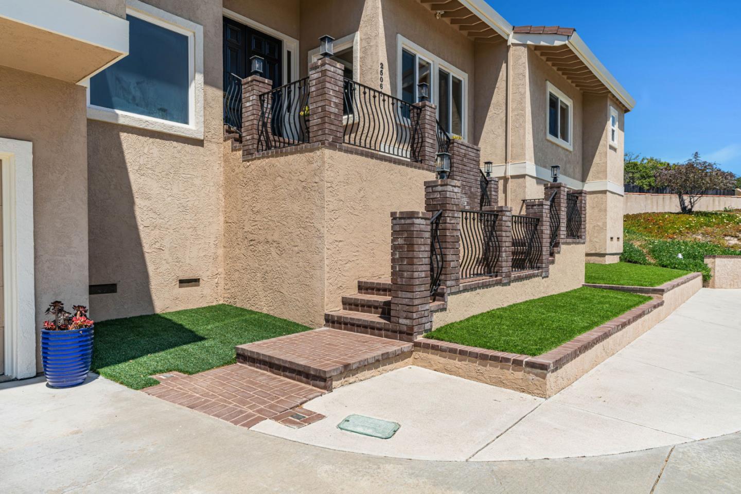 Detail Gallery Image 6 of 67 For 25061 Hidden Mesa Ct, Monterey,  CA 93940 - 4 Beds | 3/1 Baths