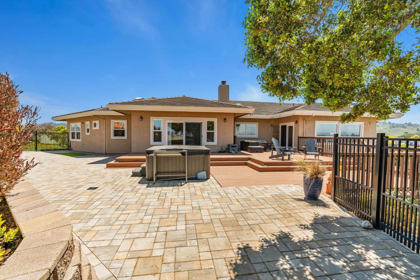 Detail Gallery Image 60 of 67 For 25061 Hidden Mesa Ct, Monterey,  CA 93940 - 4 Beds | 3/1 Baths