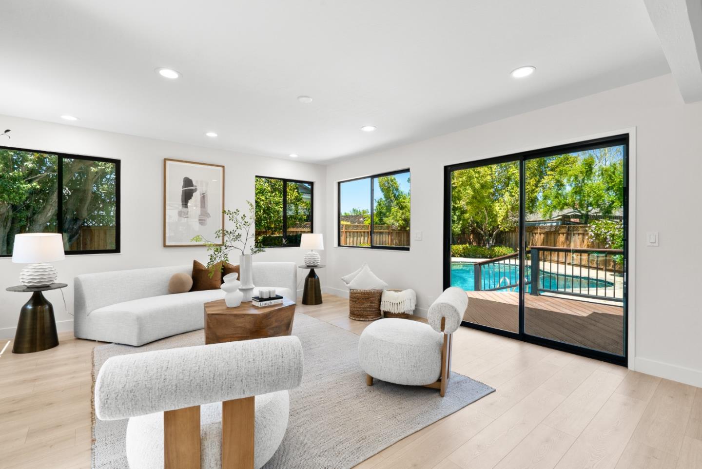 Detail Gallery Image 8 of 74 For 2325 Walden Sq, San Jose,  CA 95124 - 4 Beds | 3 Baths