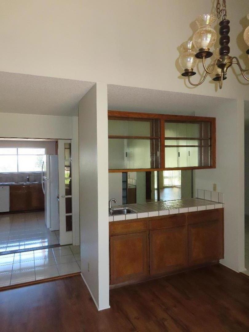 Detail Gallery Image 6 of 36 For 18725 Vasquez Ct, Salinas,  CA 93908 - 4 Beds | 2 Baths