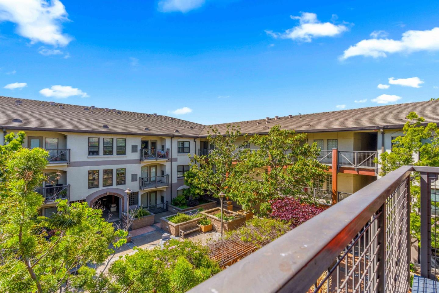 Detail Gallery Image 2 of 28 For 125 Patterson St #320,  San Jose,  CA 95112 - 1 Beds | 1 Baths