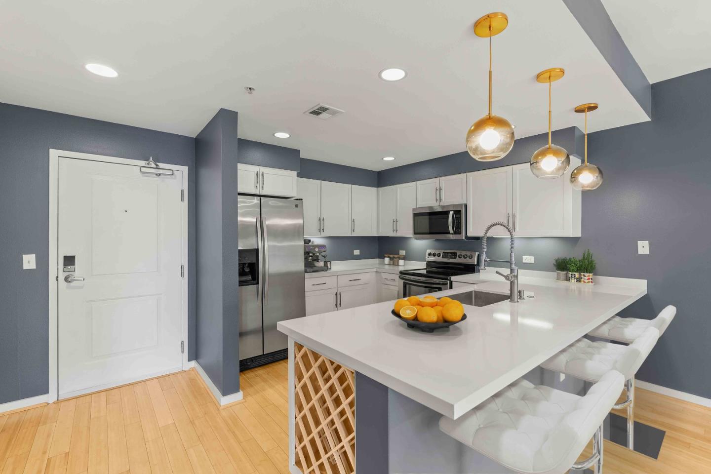 Detail Gallery Image 3 of 28 For 125 Patterson St #320,  San Jose,  CA 95112 - 1 Beds | 1 Baths