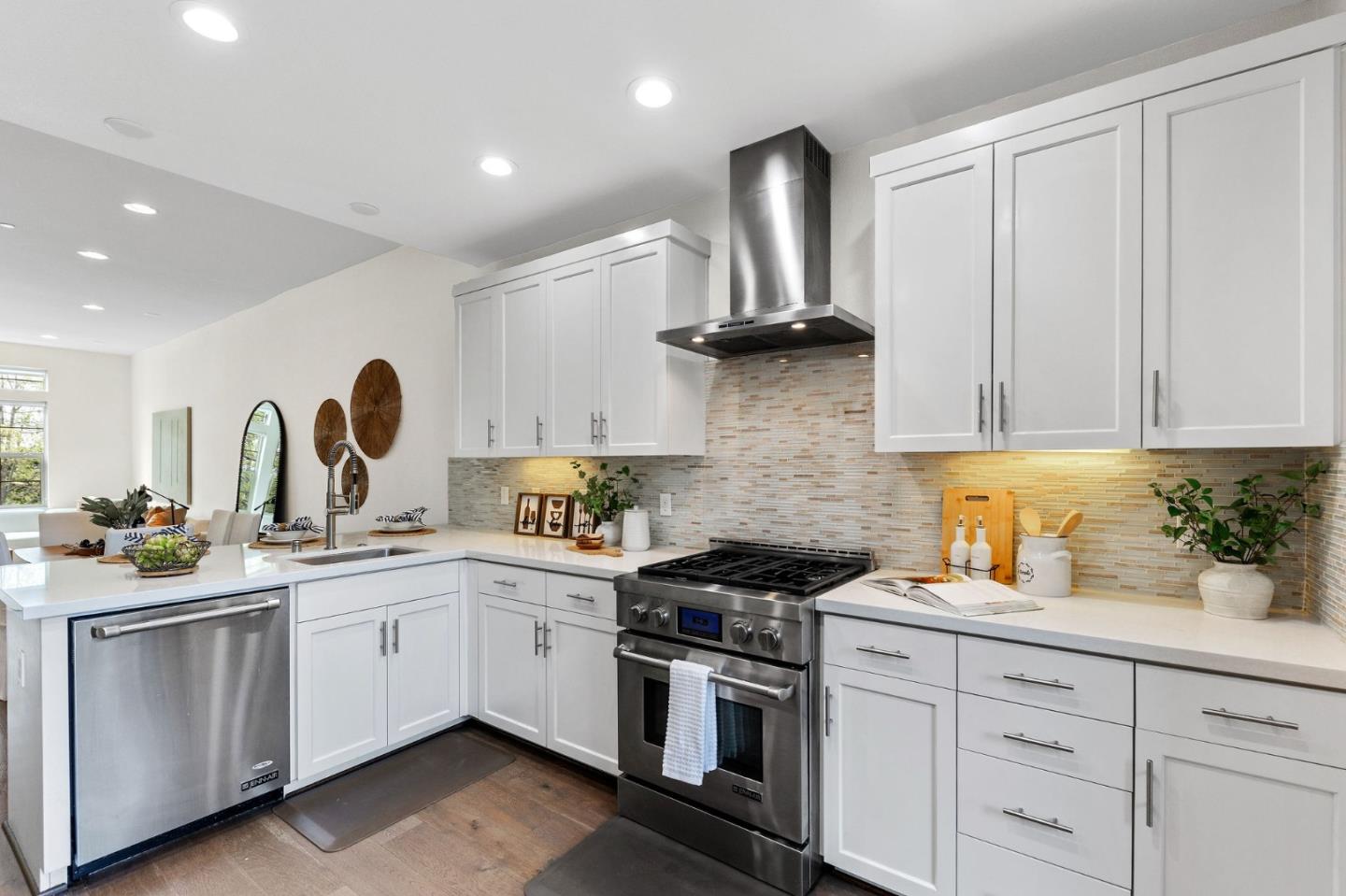 Detail Gallery Image 16 of 50 For 408 E 28th Ave, San Mateo,  CA 94403 - 4 Beds | 3 Baths