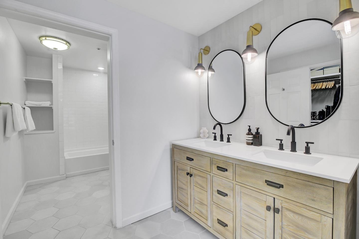 Detail Gallery Image 2 of 52 For 1550 Technology Dr #4119,  San Jose,  CA 95110 - 2 Beds | 2 Baths
