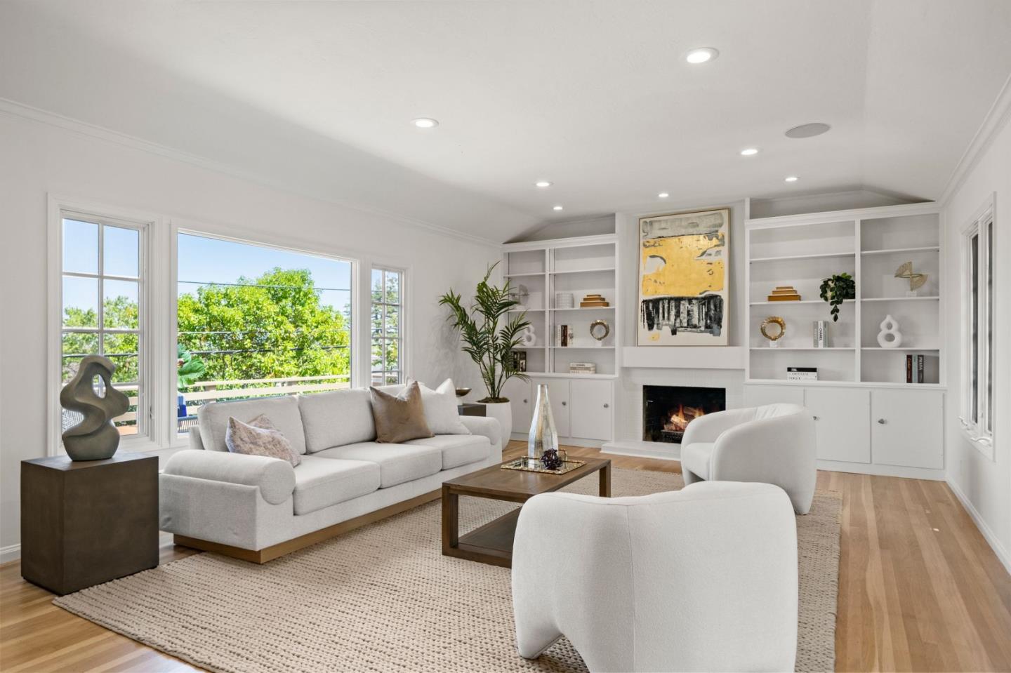 Detail Gallery Image 11 of 43 For 333 Georgetown Ave, San Mateo,  CA 94402 - 4 Beds | 3 Baths