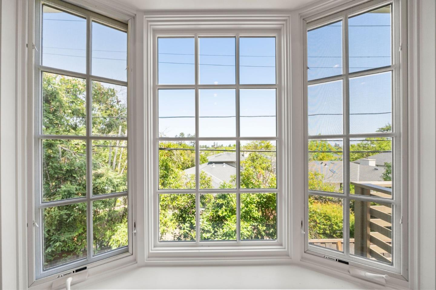 Detail Gallery Image 14 of 43 For 333 Georgetown Ave, San Mateo,  CA 94402 - 4 Beds | 3 Baths