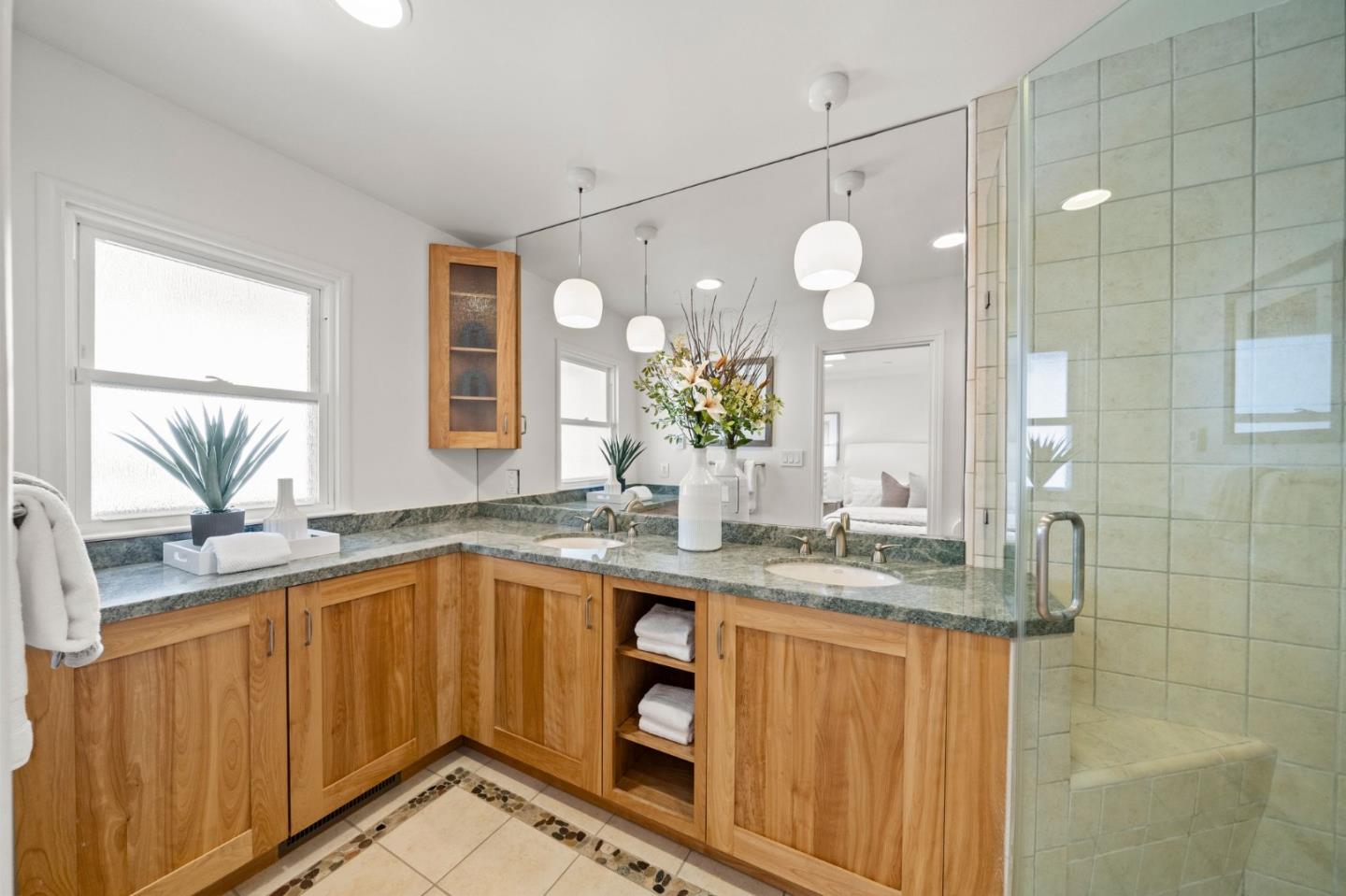 Detail Gallery Image 25 of 43 For 333 Georgetown Ave, San Mateo,  CA 94402 - 4 Beds | 3 Baths
