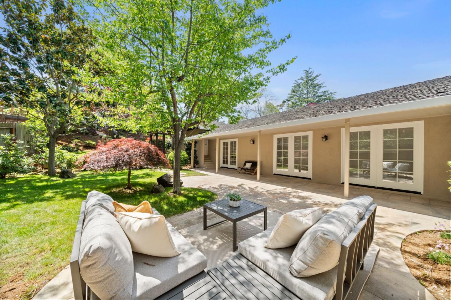 Detail Gallery Image 3 of 43 For 333 Georgetown Ave, San Mateo,  CA 94402 - 4 Beds | 3 Baths