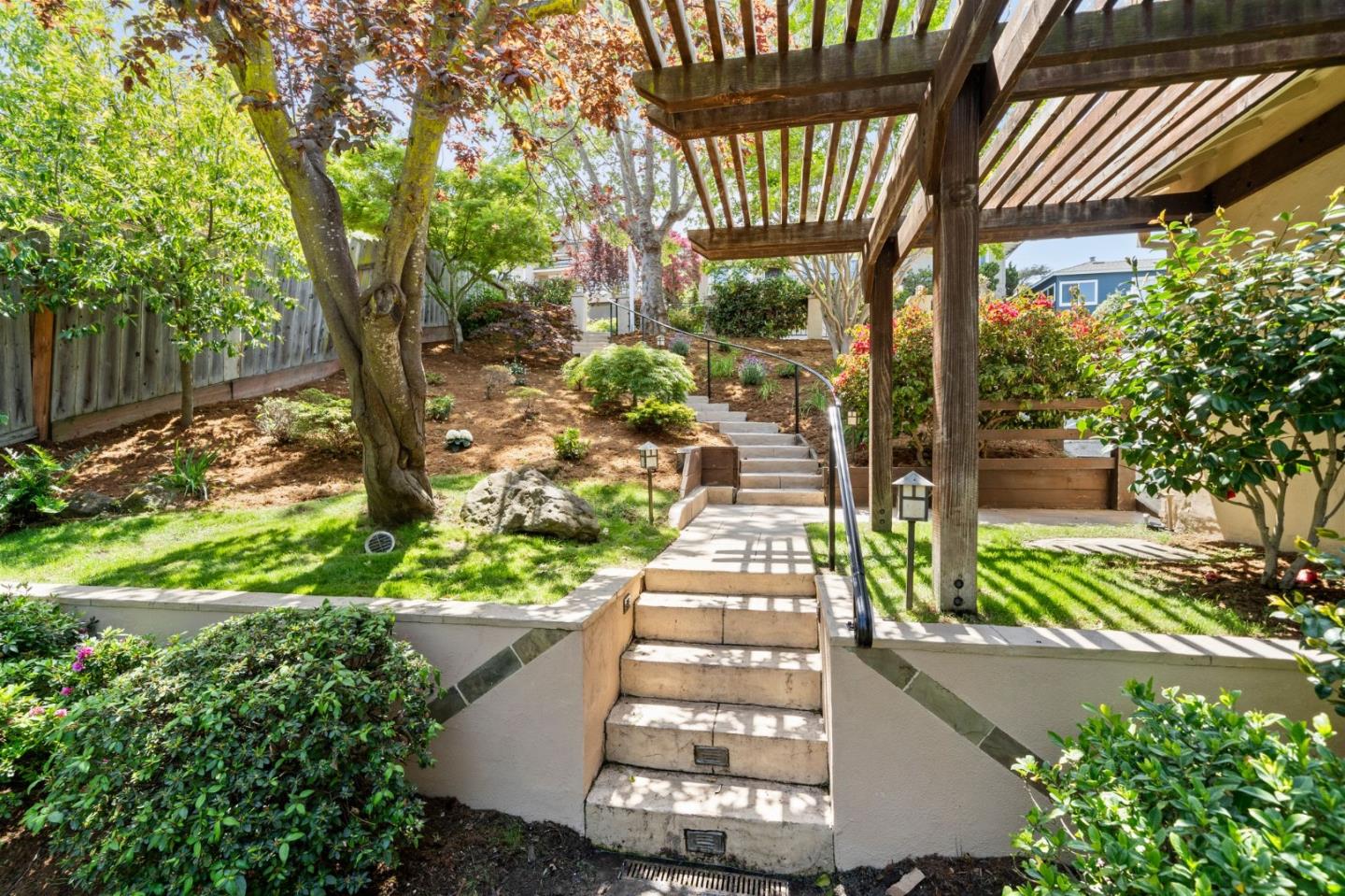 Detail Gallery Image 5 of 43 For 333 Georgetown Ave, San Mateo,  CA 94402 - 4 Beds | 3 Baths