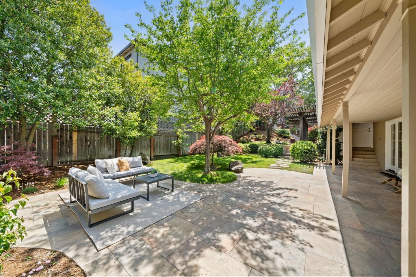 Detail Gallery Image 7 of 43 For 333 Georgetown Ave, San Mateo,  CA 94402 - 4 Beds | 3 Baths