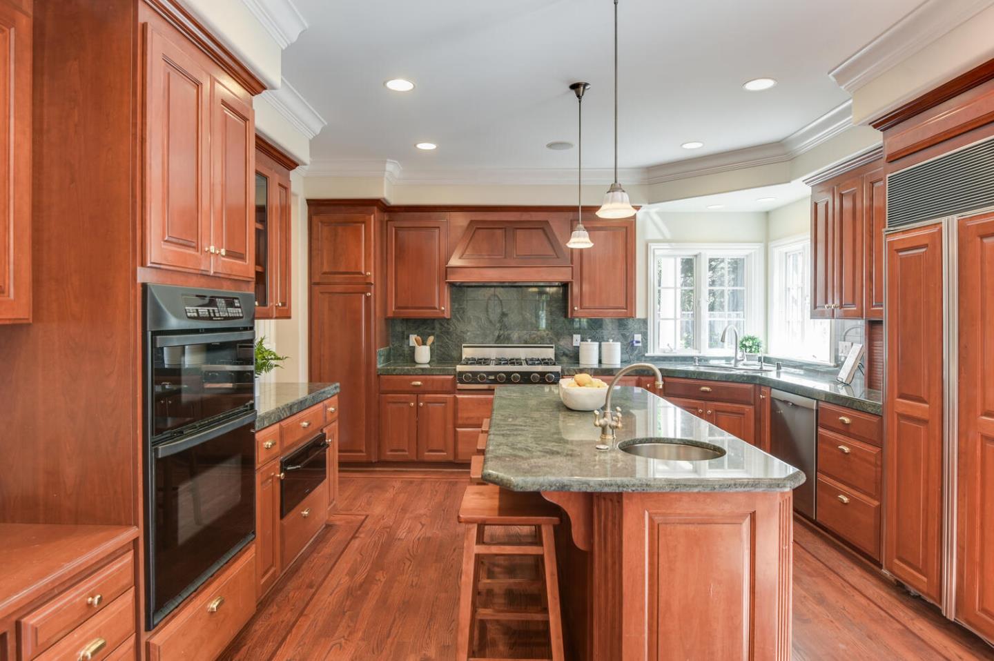 Detail Gallery Image 13 of 38 For 681 San Juan St, Stanford,  CA 94305 - 4 Beds | 4/1 Baths