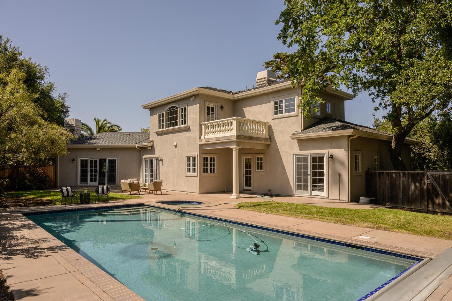 Detail Gallery Image 19 of 38 For 681 San Juan St, Stanford,  CA 94305 - 4 Beds | 4/1 Baths