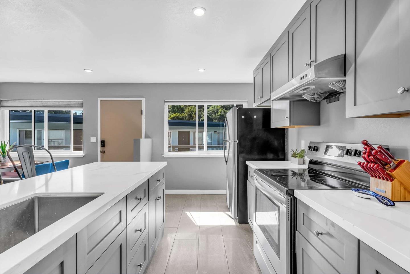 Detail Gallery Image 8 of 13 For 2241 Village Ct, Belmont,  CA 94002 - – Beds | – Baths