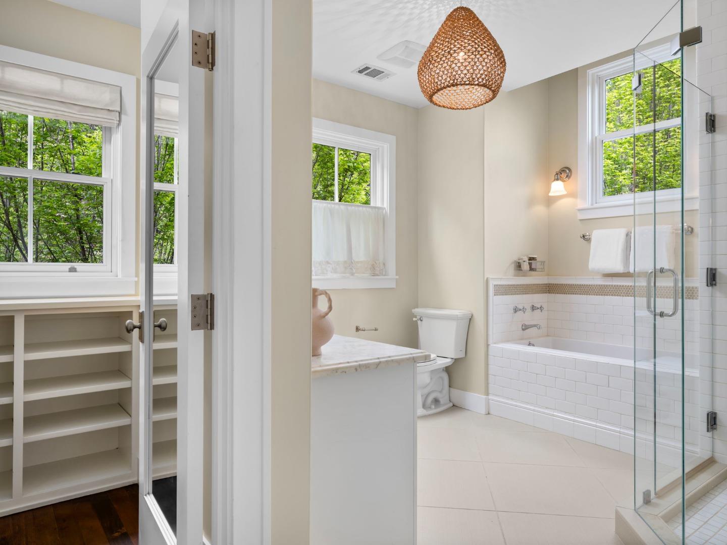 Detail Gallery Image 25 of 58 For 84 Lupin Ln, Atherton,  CA 94027 - 7 Beds | 6/1 Baths