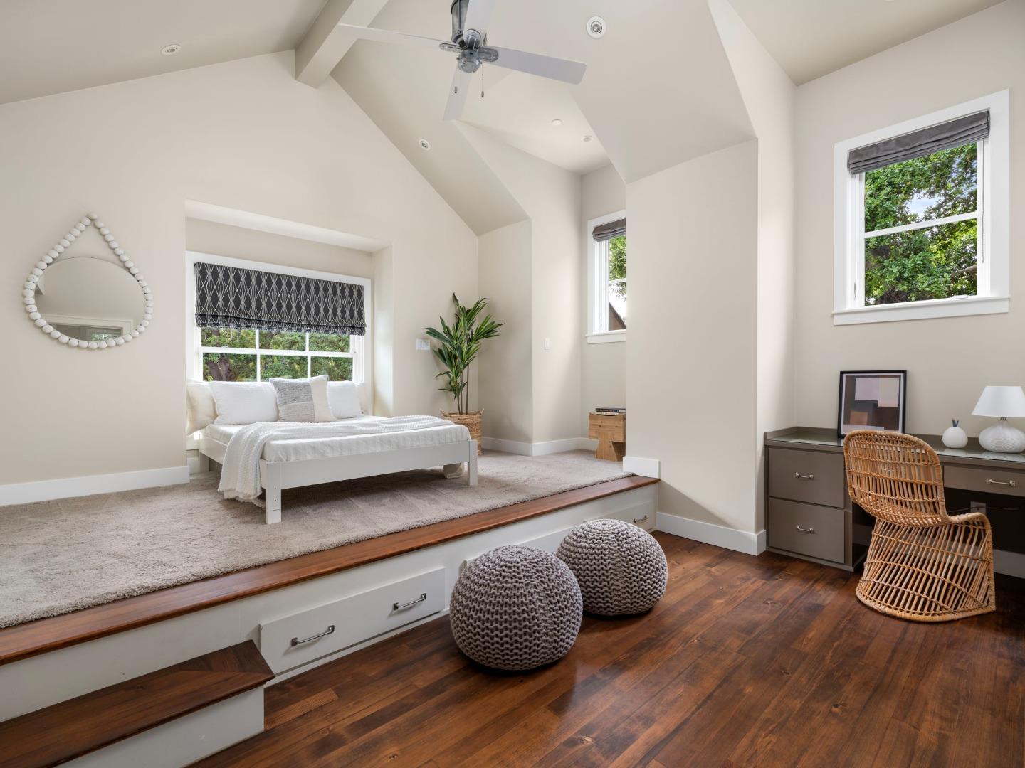 Detail Gallery Image 27 of 58 For 84 Lupin Ln, Atherton,  CA 94027 - 7 Beds | 6/1 Baths