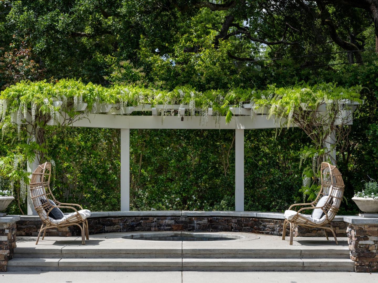 Detail Gallery Image 41 of 58 For 84 Lupin Ln, Atherton,  CA 94027 - 7 Beds | 6/1 Baths