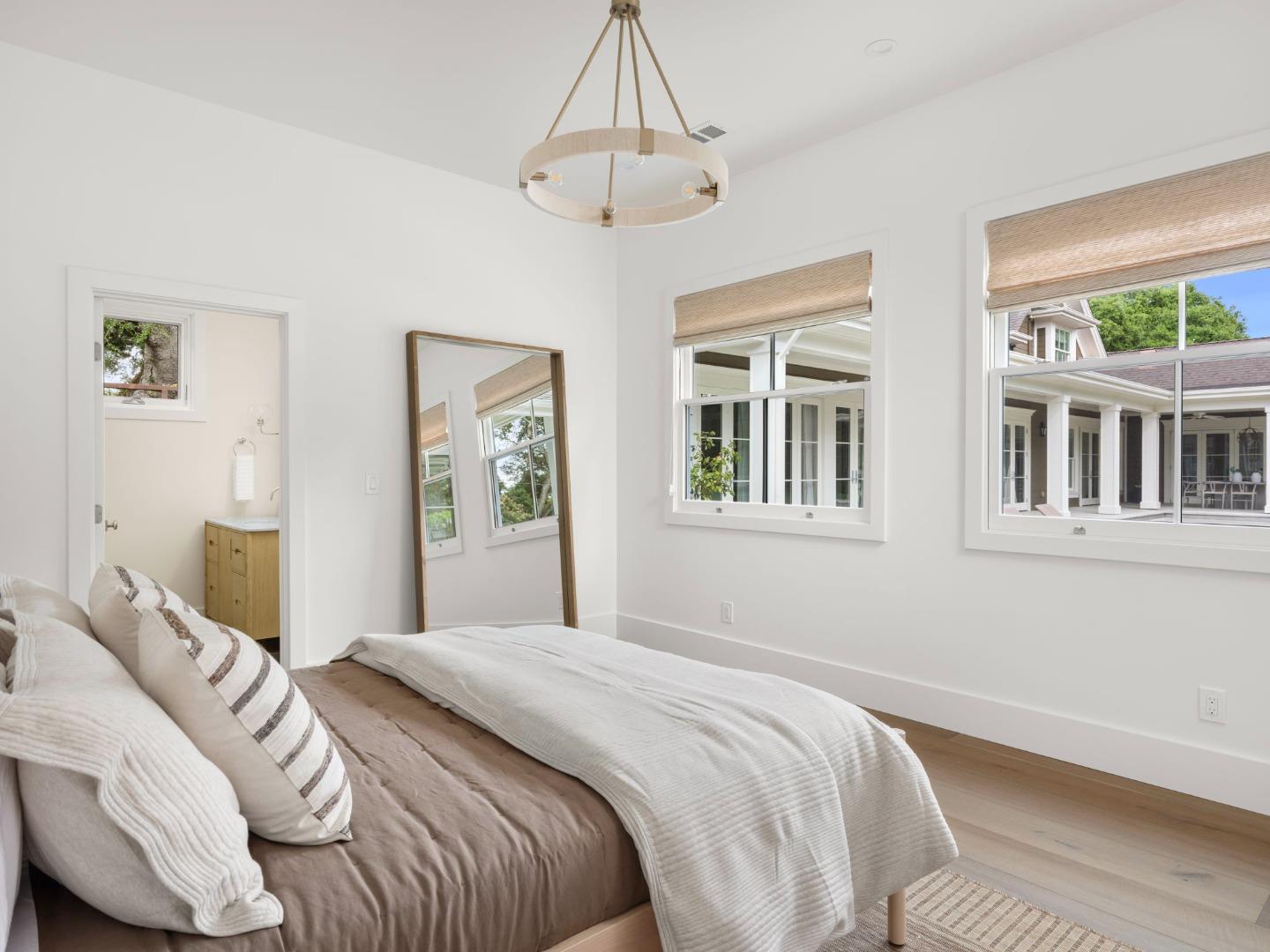 Detail Gallery Image 46 of 58 For 84 Lupin Ln, Atherton,  CA 94027 - 7 Beds | 6/1 Baths