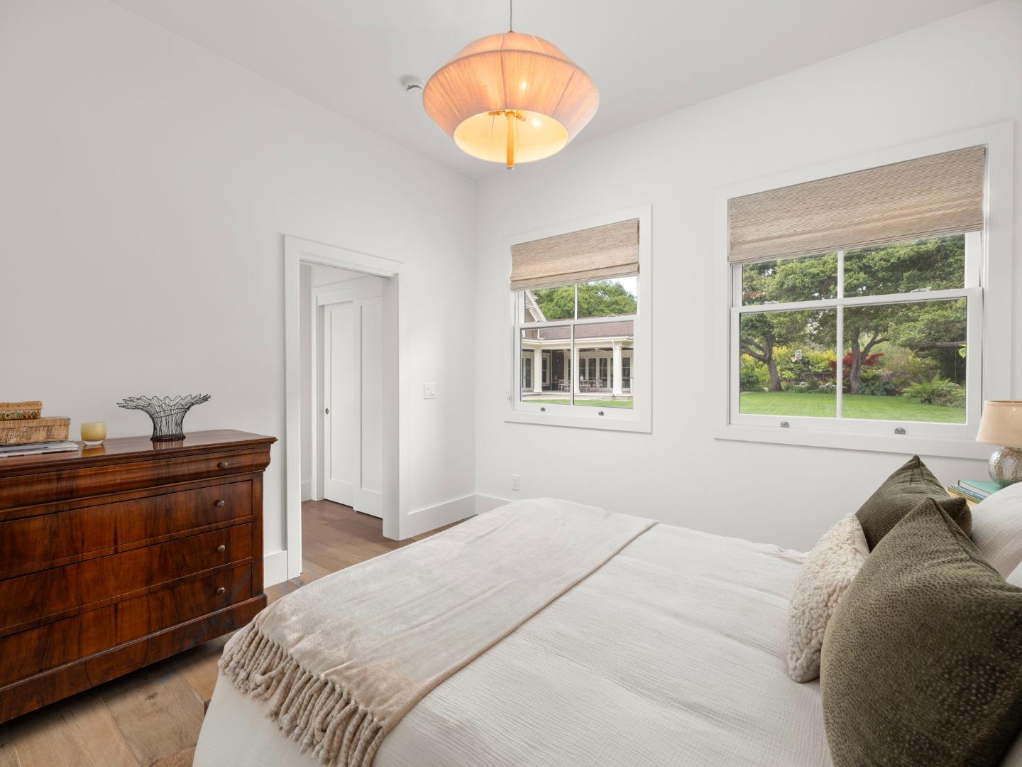 Detail Gallery Image 48 of 58 For 84 Lupin Ln, Atherton,  CA 94027 - 7 Beds | 6/1 Baths