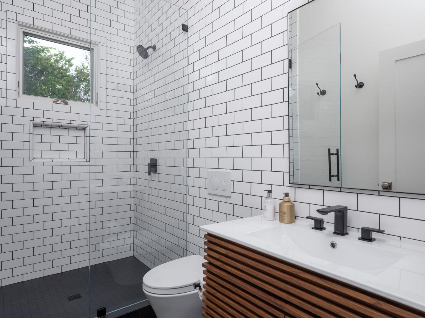 Detail Gallery Image 49 of 58 For 84 Lupin Ln, Atherton,  CA 94027 - 7 Beds | 6/1 Baths