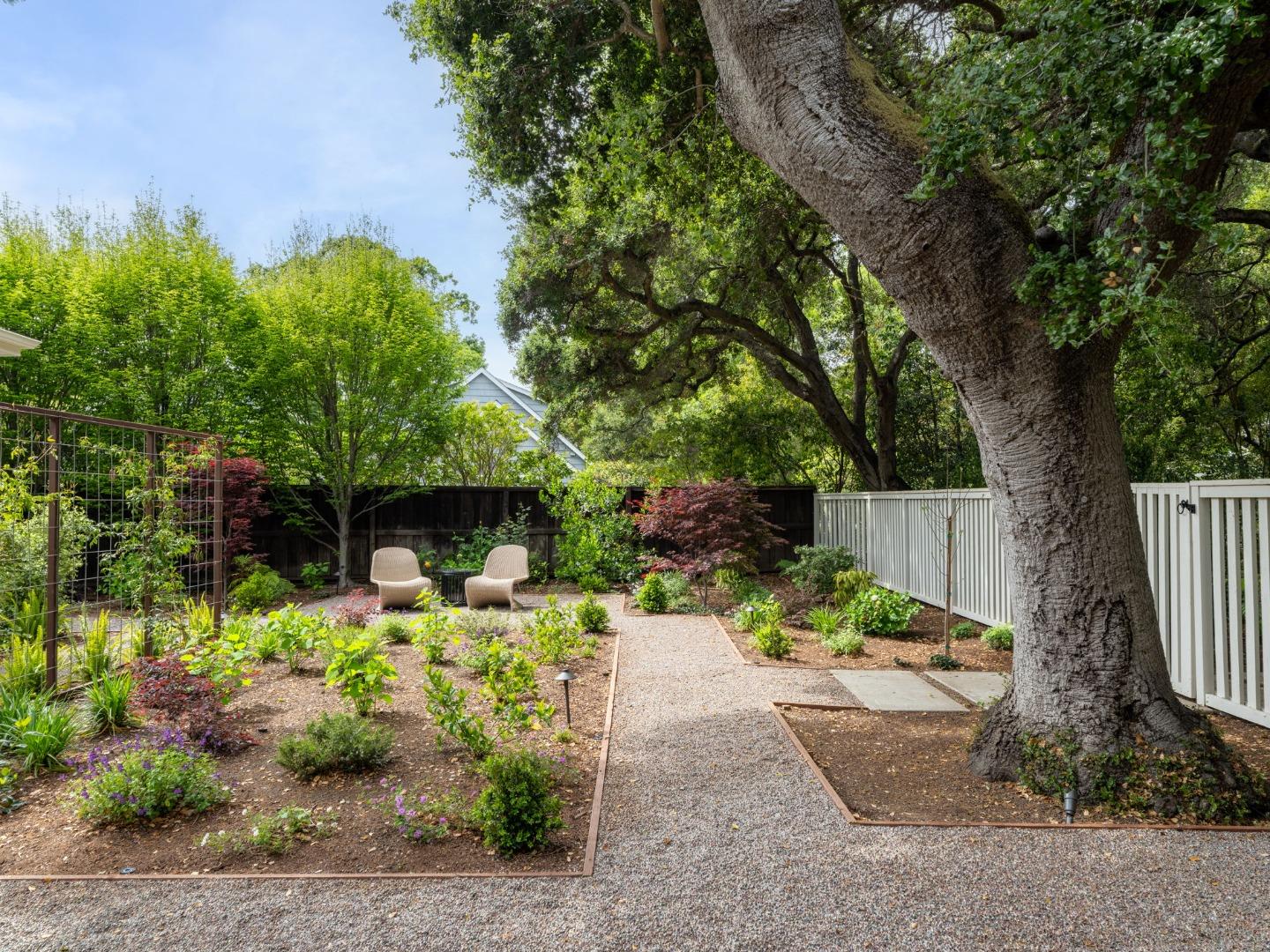 Detail Gallery Image 53 of 58 For 84 Lupin Ln, Atherton,  CA 94027 - 7 Beds | 6/1 Baths