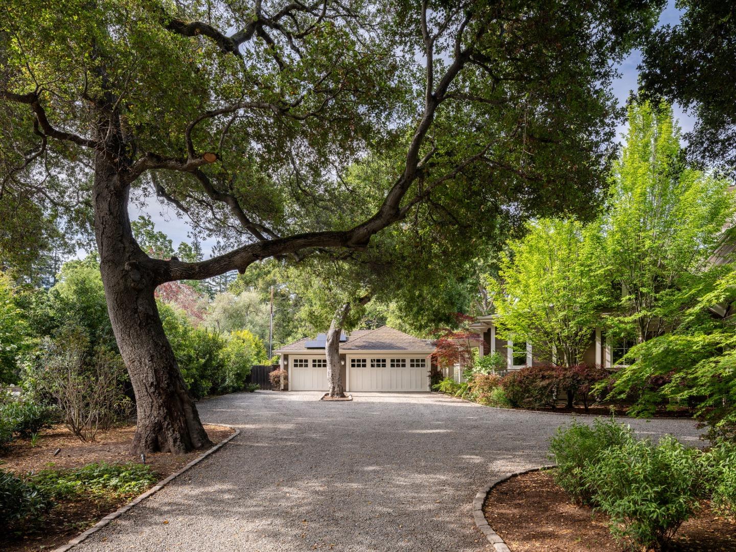 Detail Gallery Image 54 of 58 For 84 Lupin Ln, Atherton,  CA 94027 - 7 Beds | 6/1 Baths