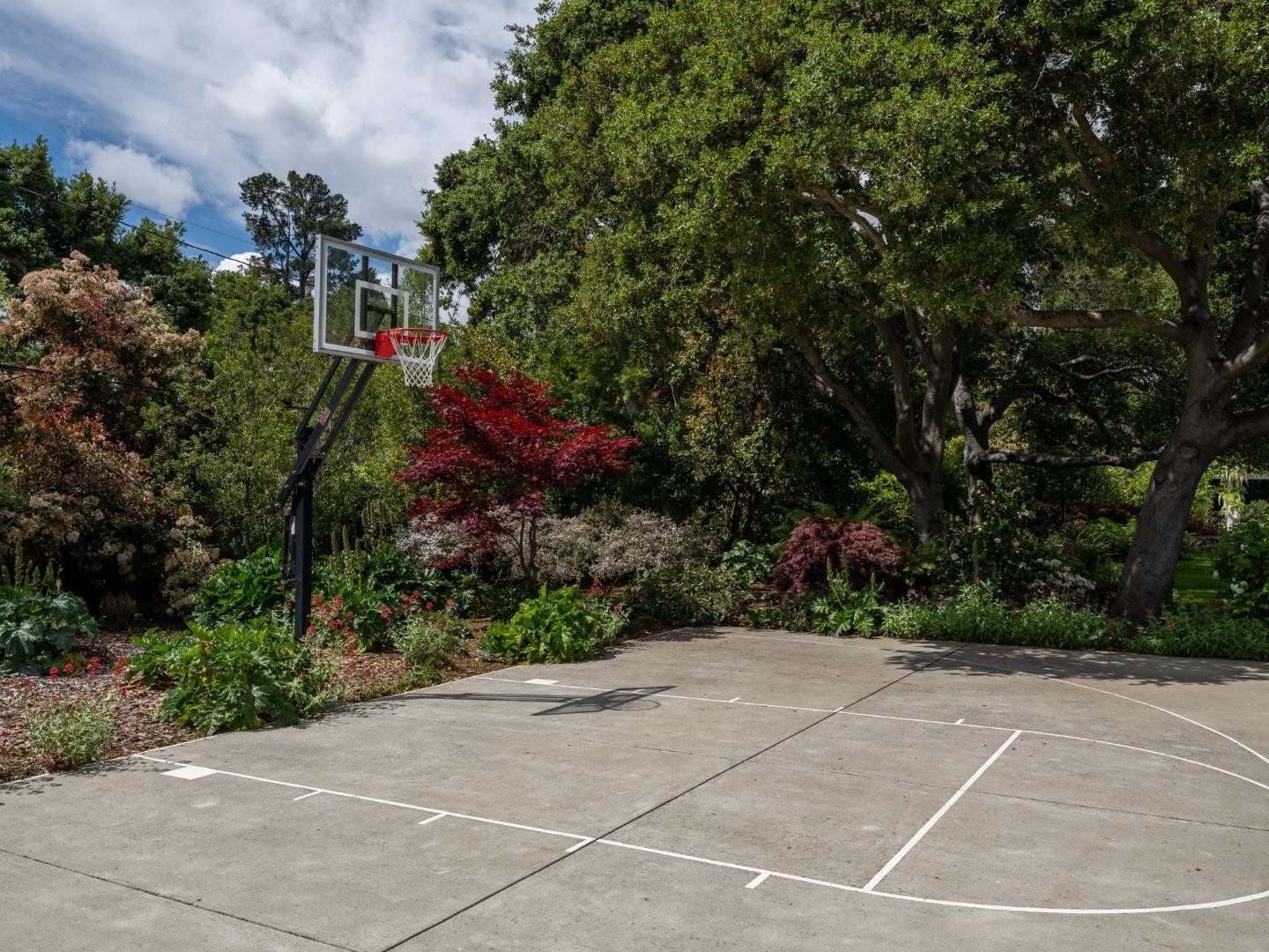 Detail Gallery Image 55 of 58 For 84 Lupin Ln, Atherton,  CA 94027 - 7 Beds | 6/1 Baths