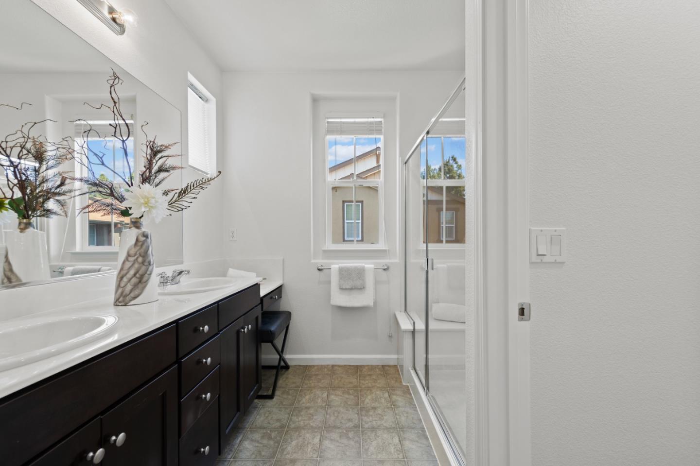 Detail Gallery Image 20 of 54 For 218 Peppermint Tree Ter #1,  Sunnyvale,  CA 94086 - 3 Beds | 2/2 Baths