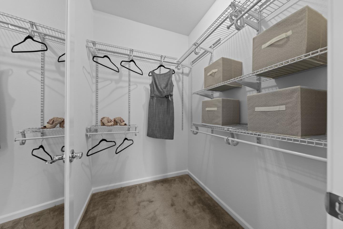 Detail Gallery Image 25 of 54 For 218 Peppermint Tree Ter #1,  Sunnyvale,  CA 94086 - 3 Beds | 2/2 Baths