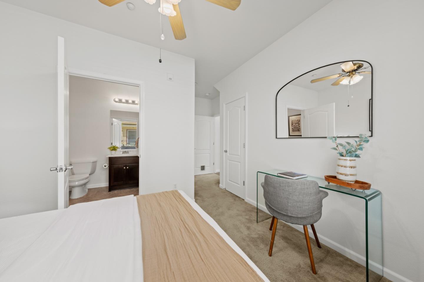Detail Gallery Image 3 of 54 For 218 Peppermint Tree Ter #1,  Sunnyvale,  CA 94086 - 3 Beds | 2/2 Baths
