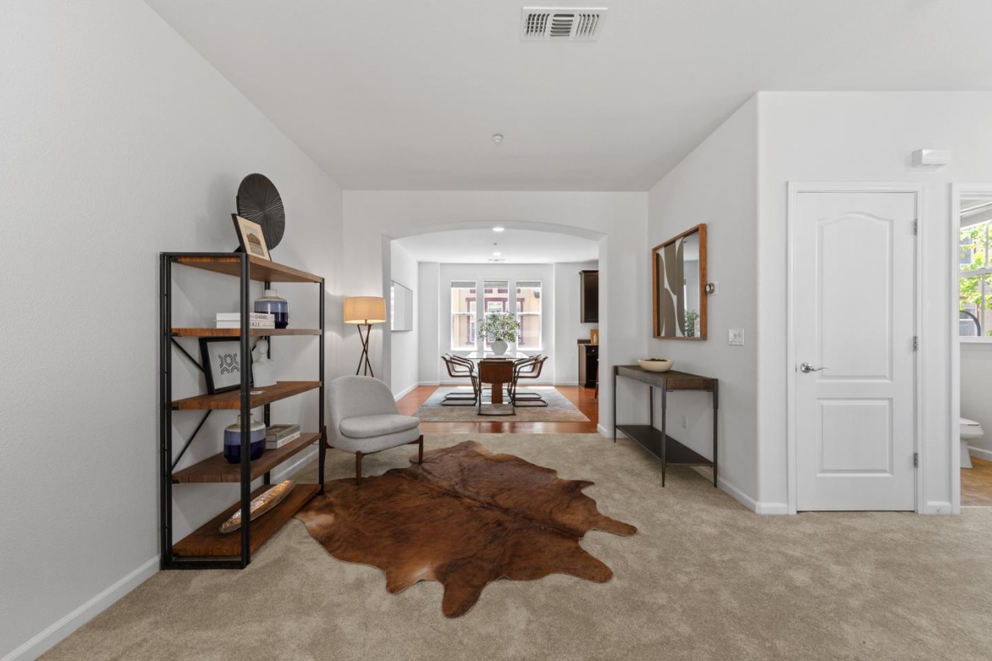 Detail Gallery Image 8 of 54 For 218 Peppermint Tree Ter #1,  Sunnyvale,  CA 94086 - 3 Beds | 2/2 Baths