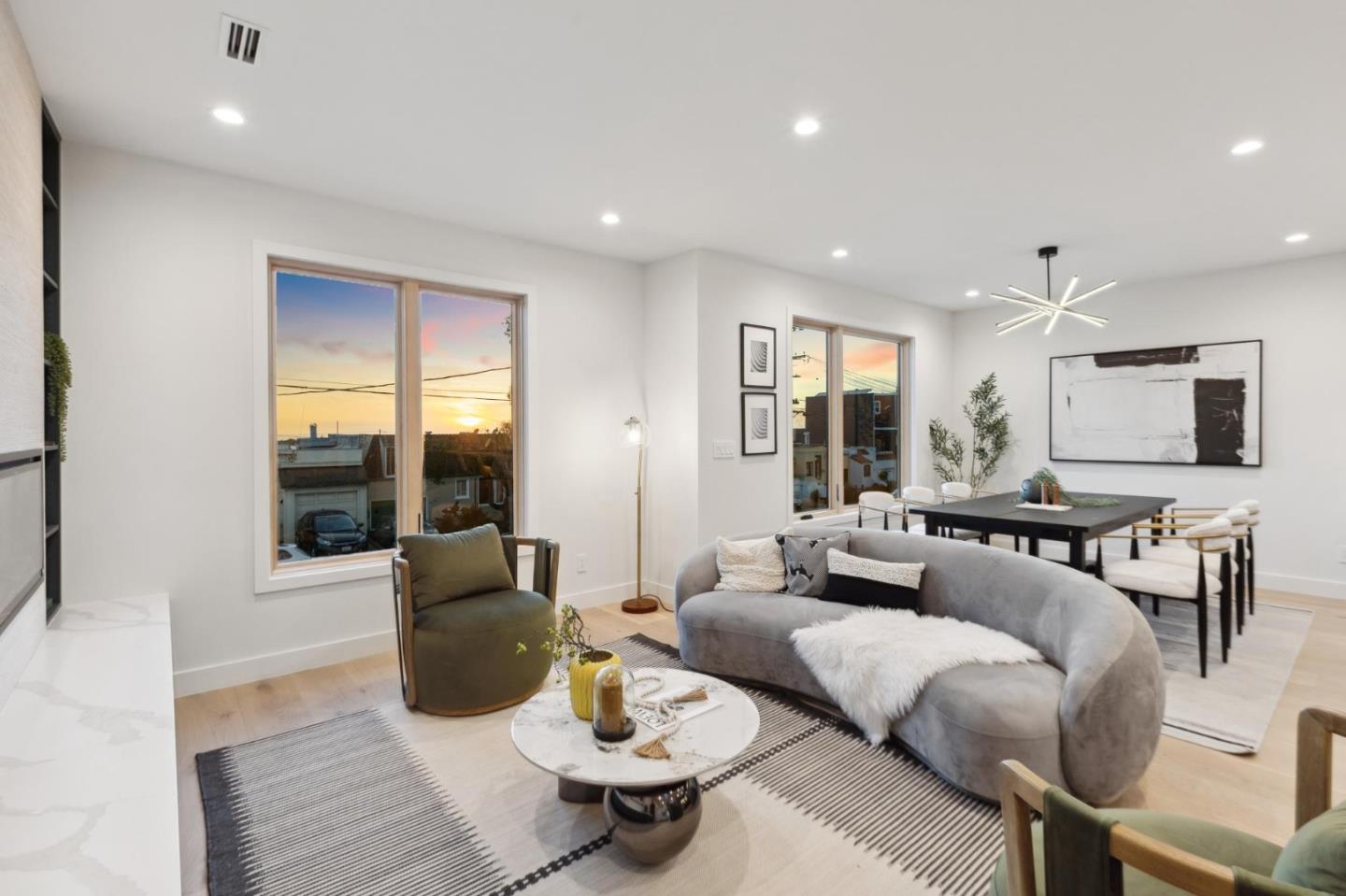 Detail Gallery Image 10 of 126 For 2250 44th Ave, San Francisco,  CA 94116 - 3 Beds | 3/2 Baths