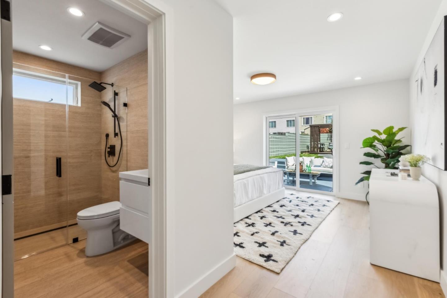 Detail Gallery Image 102 of 126 For 2250 44th Ave, San Francisco,  CA 94116 - 3 Beds | 3/2 Baths