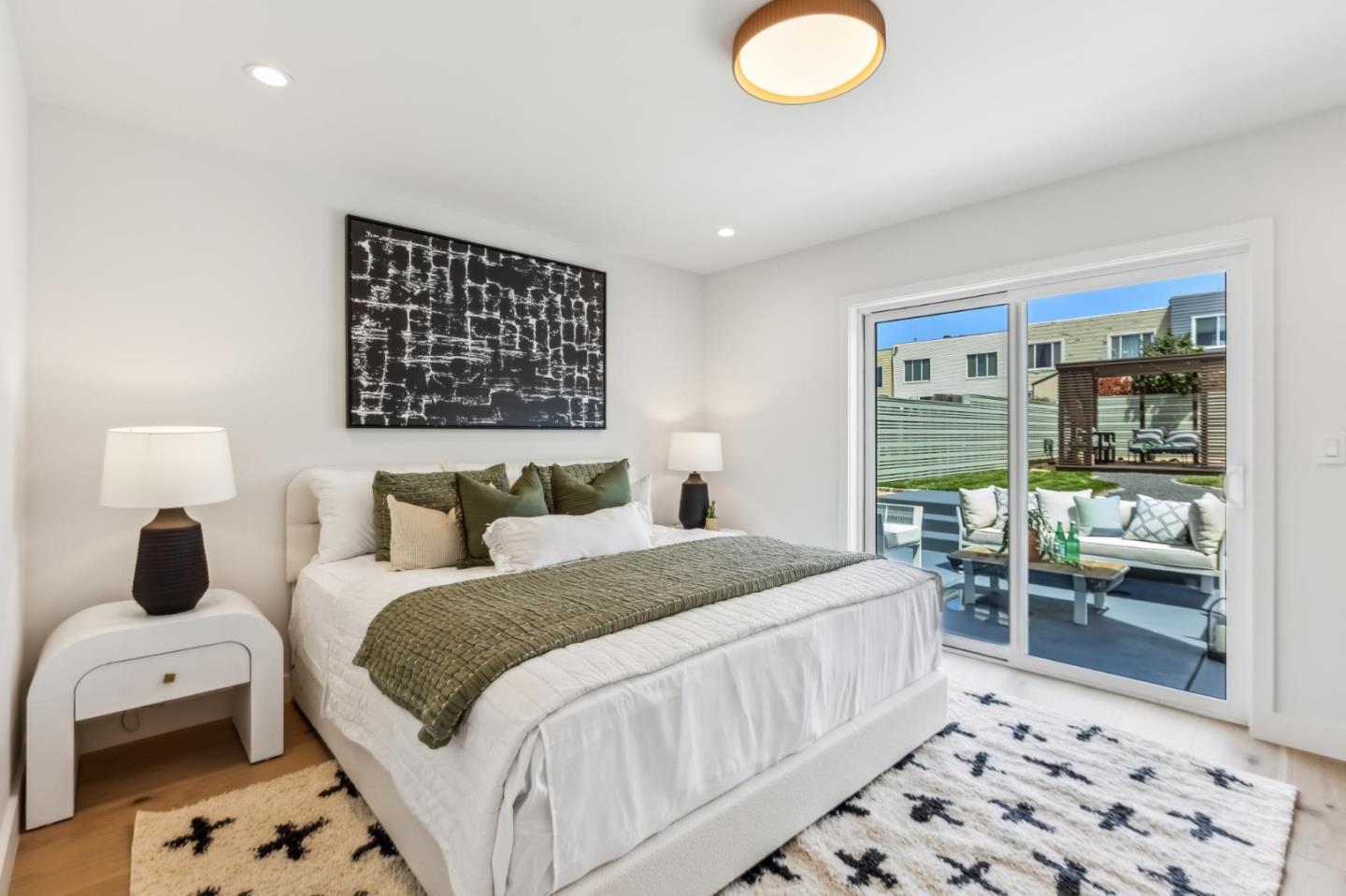 Detail Gallery Image 103 of 126 For 2250 44th Ave, San Francisco,  CA 94116 - 3 Beds | 3/2 Baths