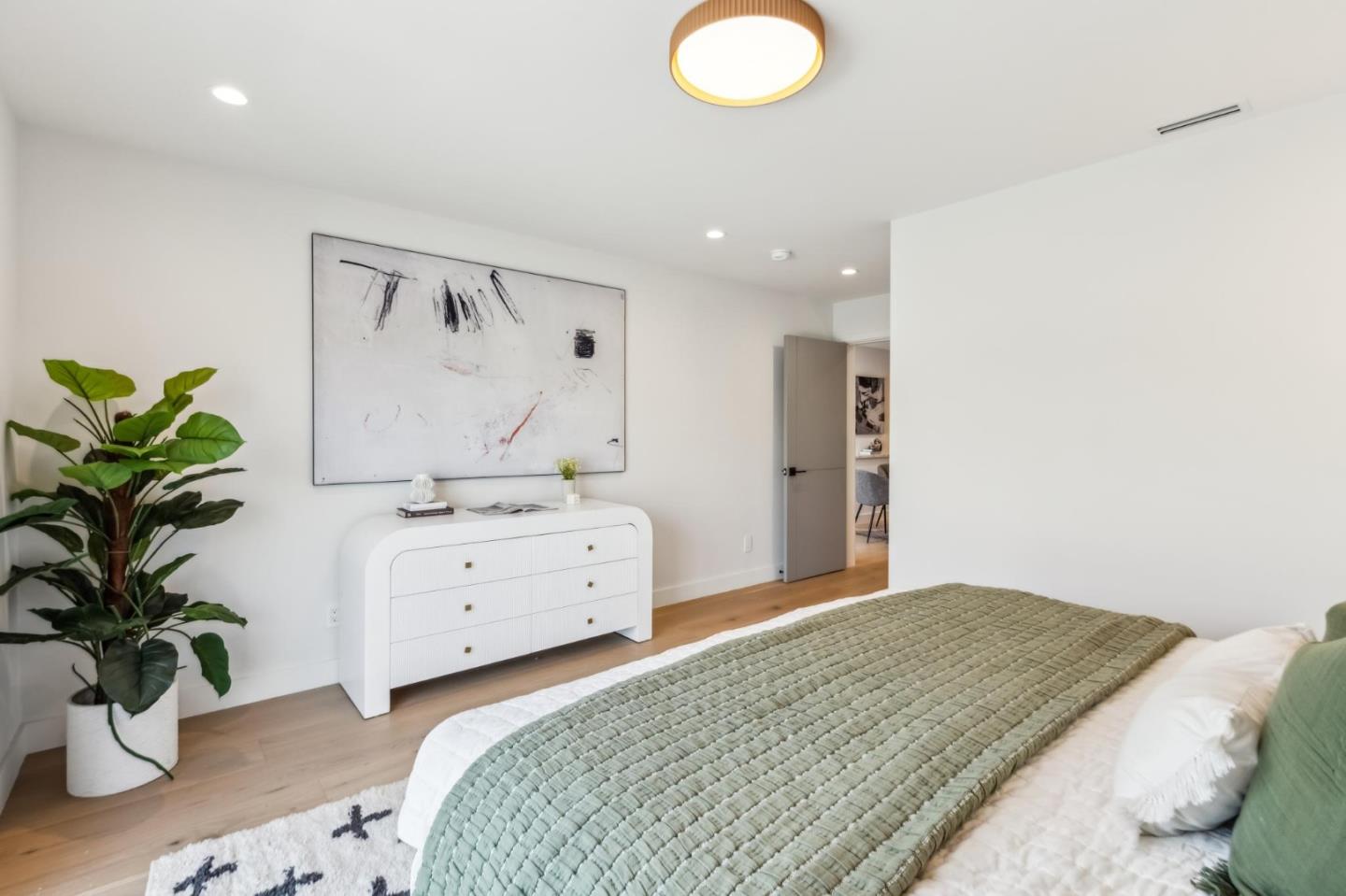 Detail Gallery Image 104 of 126 For 2250 44th Ave, San Francisco,  CA 94116 - 3 Beds | 3/2 Baths