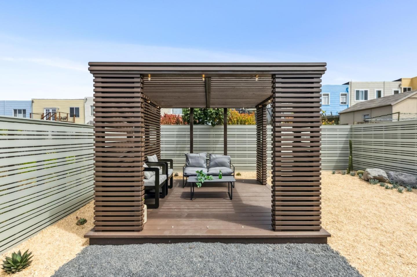 Detail Gallery Image 109 of 126 For 2250 44th Ave, San Francisco,  CA 94116 - 3 Beds | 3/2 Baths