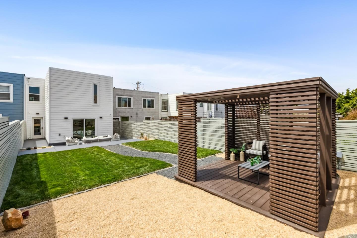 Detail Gallery Image 112 of 126 For 2250 44th Ave, San Francisco,  CA 94116 - 3 Beds | 3/2 Baths