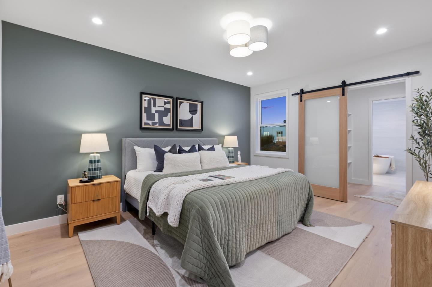 Detail Gallery Image 20 of 126 For 2250 44th Ave, San Francisco,  CA 94116 - 3 Beds | 3/2 Baths