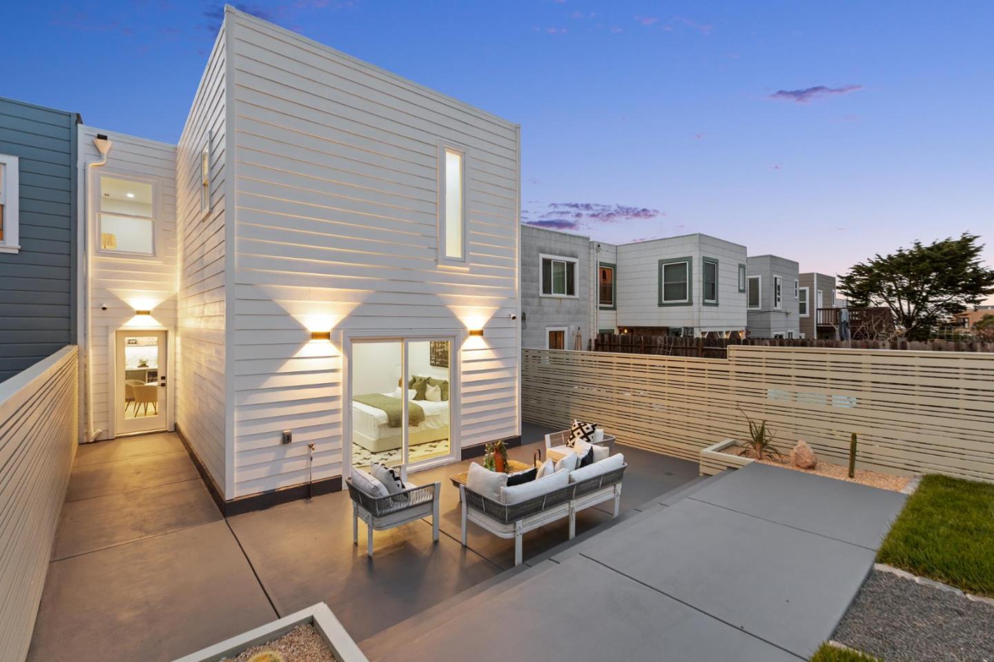 Detail Gallery Image 26 of 126 For 2250 44th Ave, San Francisco,  CA 94116 - 3 Beds | 3/2 Baths