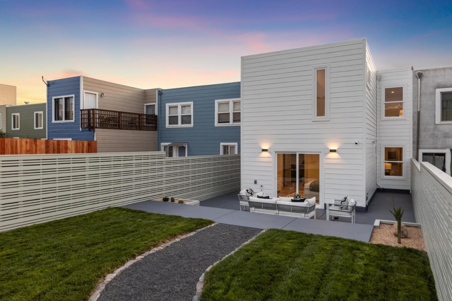 Detail Gallery Image 30 of 126 For 2250 44th Ave, San Francisco,  CA 94116 - 3 Beds | 3/2 Baths