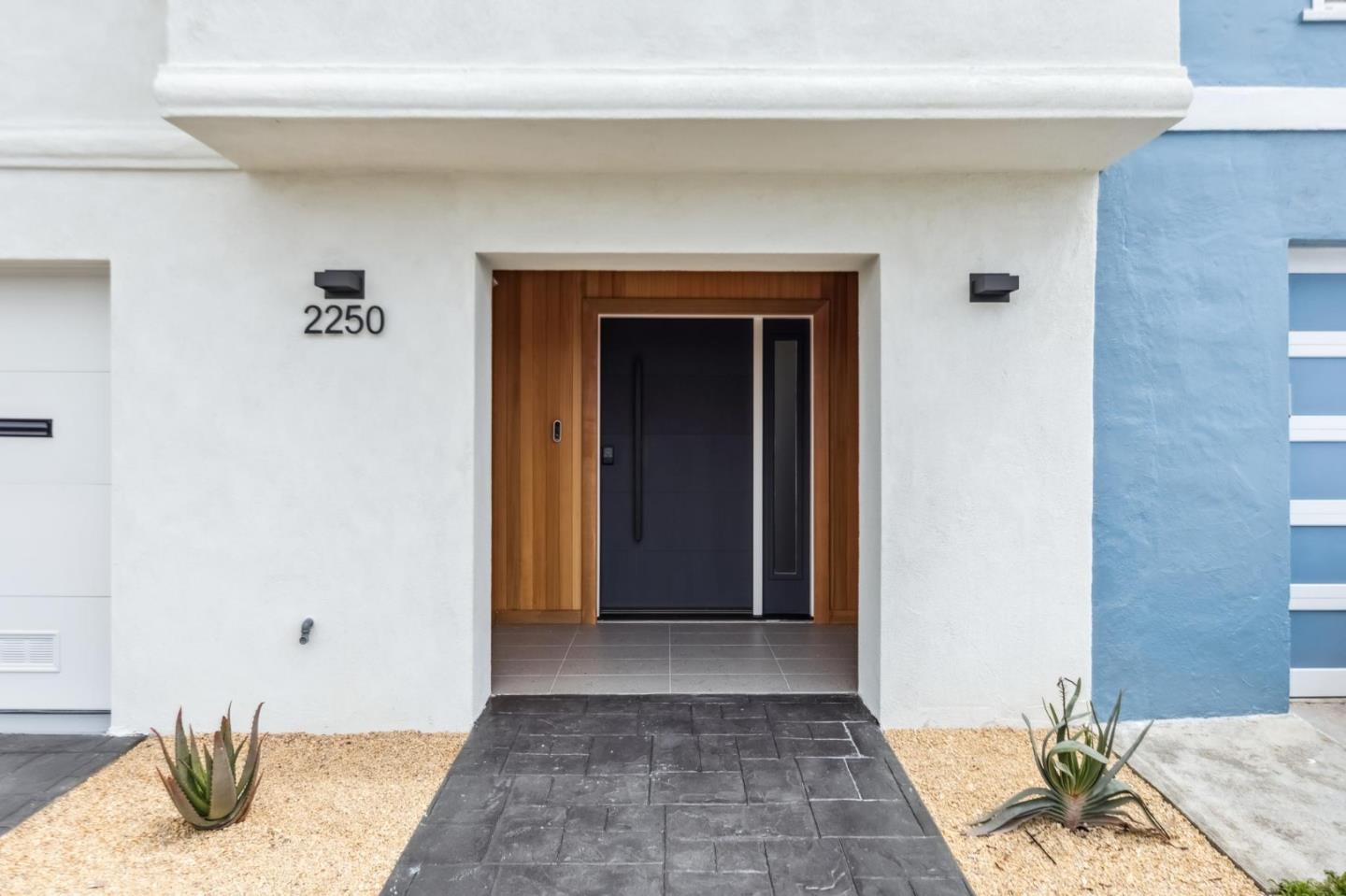 Detail Gallery Image 34 of 126 For 2250 44th Ave, San Francisco,  CA 94116 - 3 Beds | 3/2 Baths