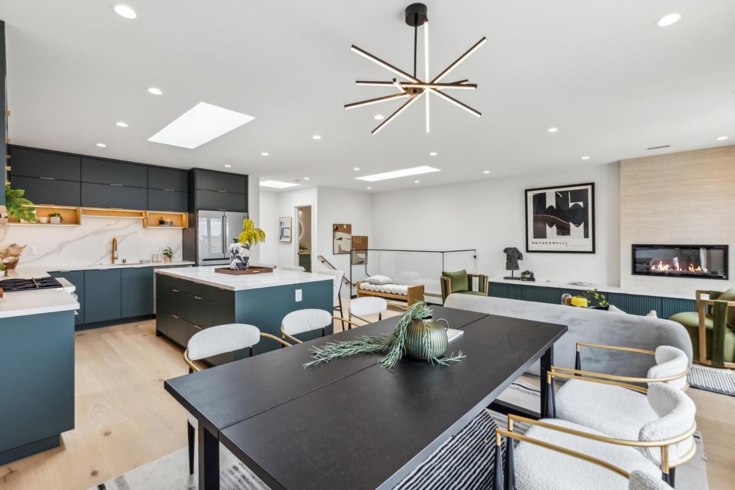 Detail Gallery Image 59 of 126 For 2250 44th Ave, San Francisco,  CA 94116 - 3 Beds | 3/2 Baths