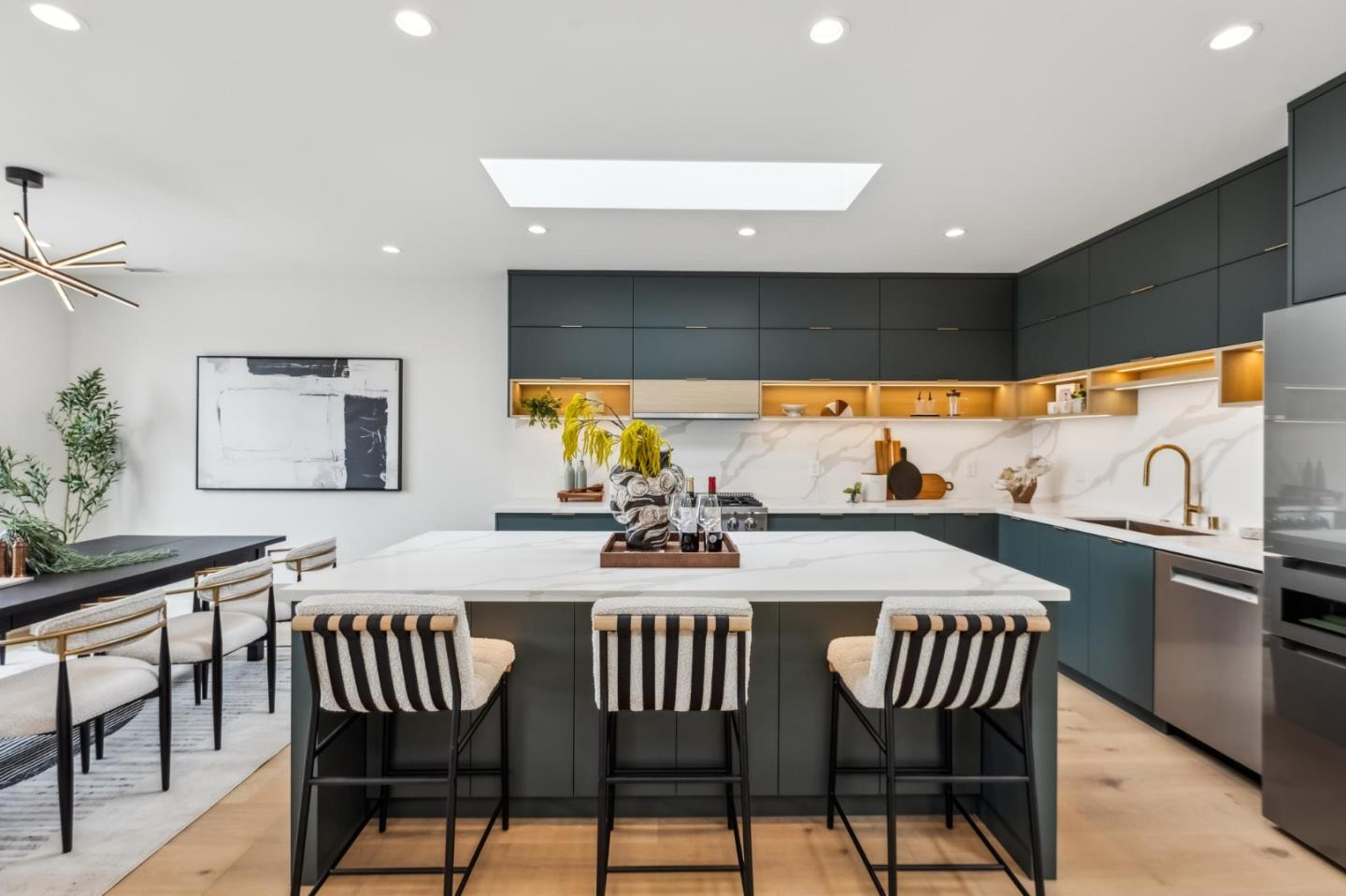 Detail Gallery Image 62 of 126 For 2250 44th Ave, San Francisco,  CA 94116 - 3 Beds | 3/2 Baths