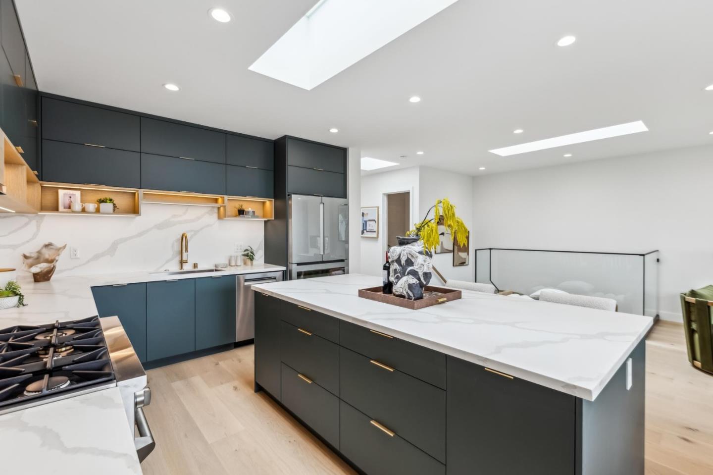 Detail Gallery Image 66 of 126 For 2250 44th Ave, San Francisco,  CA 94116 - 3 Beds | 3/2 Baths