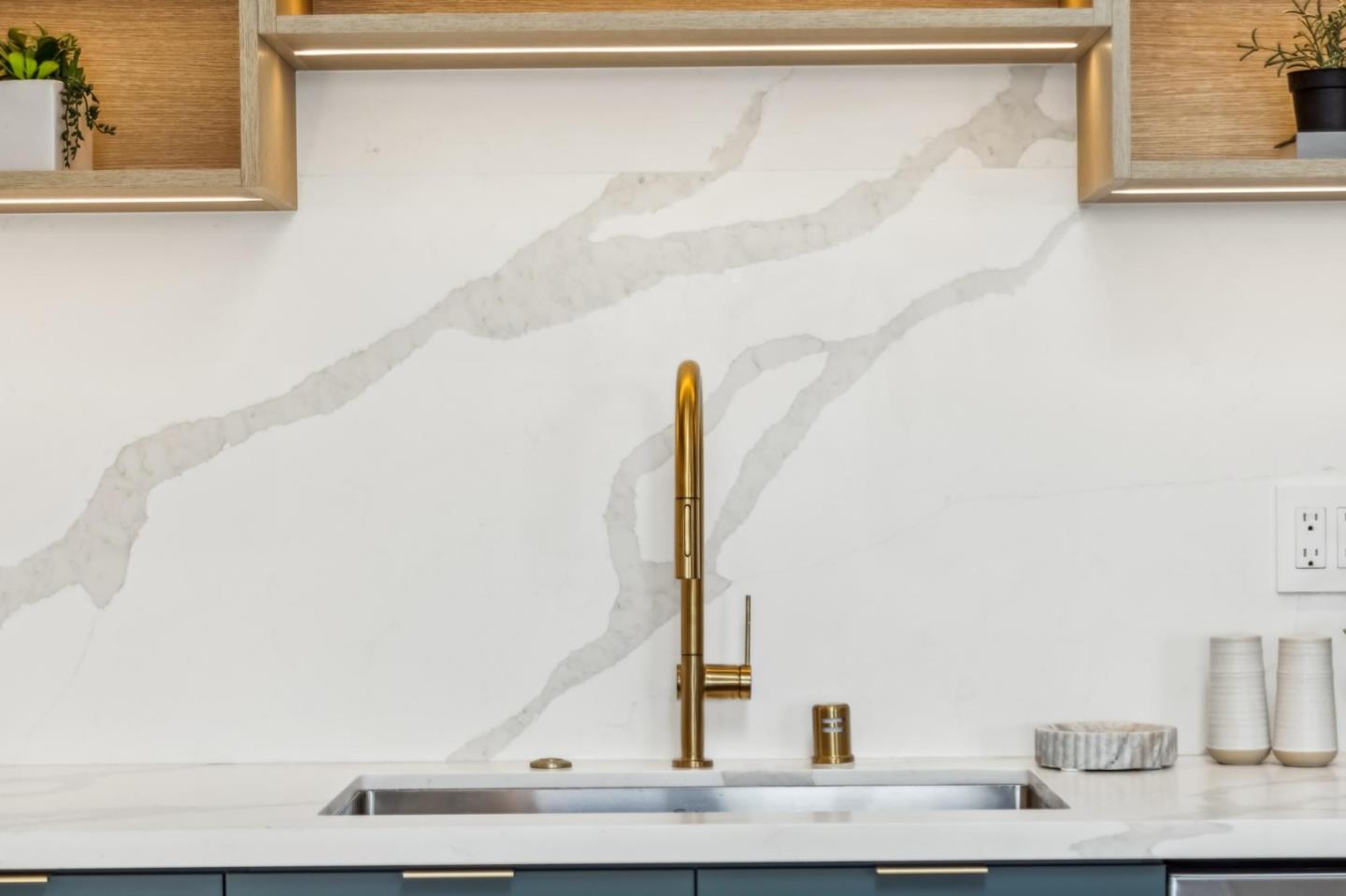 Detail Gallery Image 68 of 126 For 2250 44th Ave, San Francisco,  CA 94116 - 3 Beds | 3/2 Baths